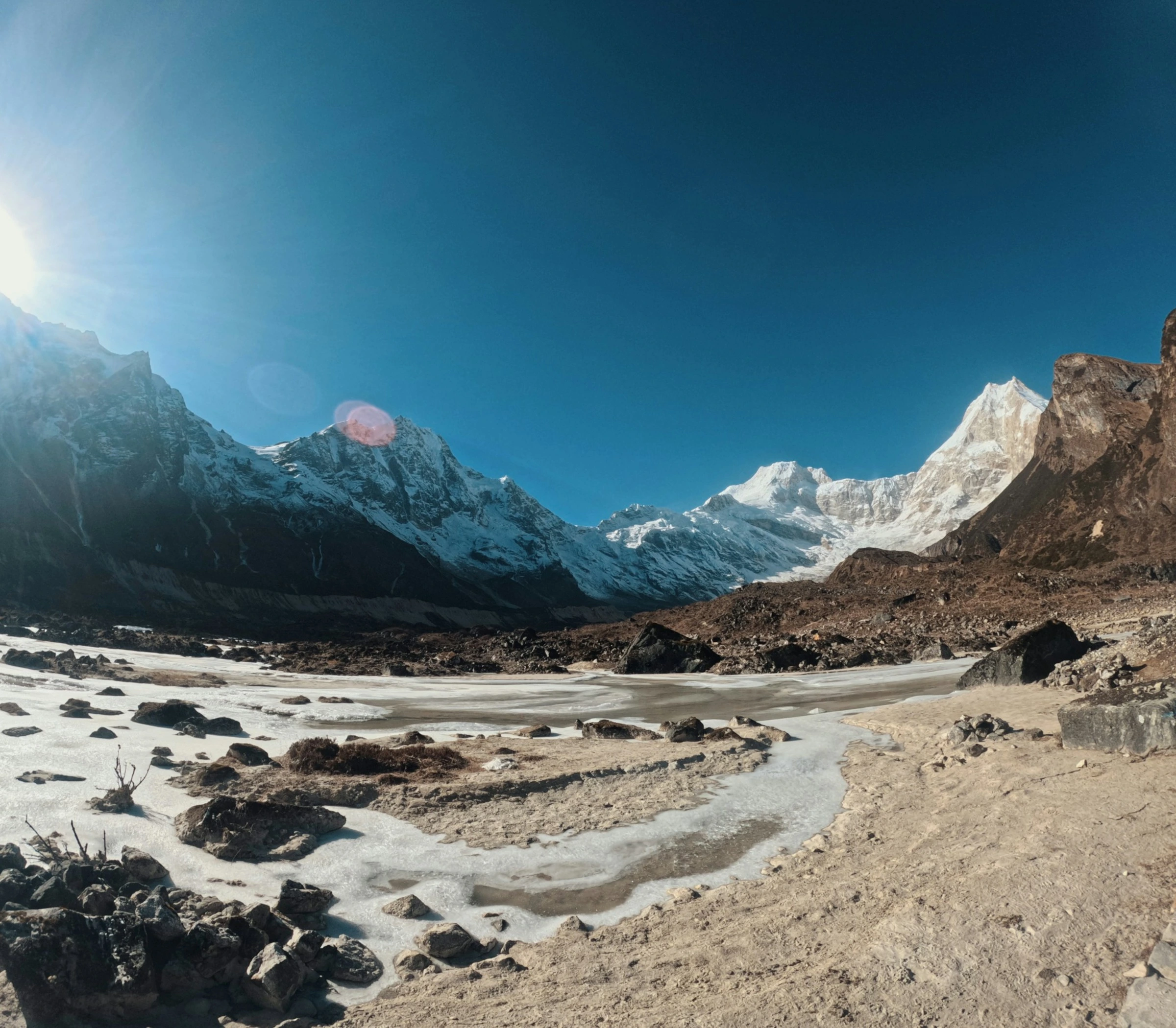 can a beginner trek Manaslu?